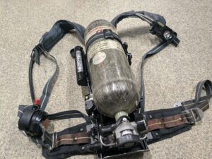 Breathing Air Cylinders High Pressure — Worker safety