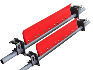 Chip conveyor scraper blades