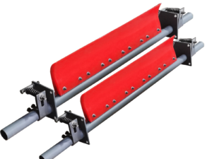 Chip conveyor scraper blades