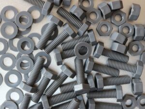 Pre-coated corrosion-resistant bolt kits (zinc flake coated)